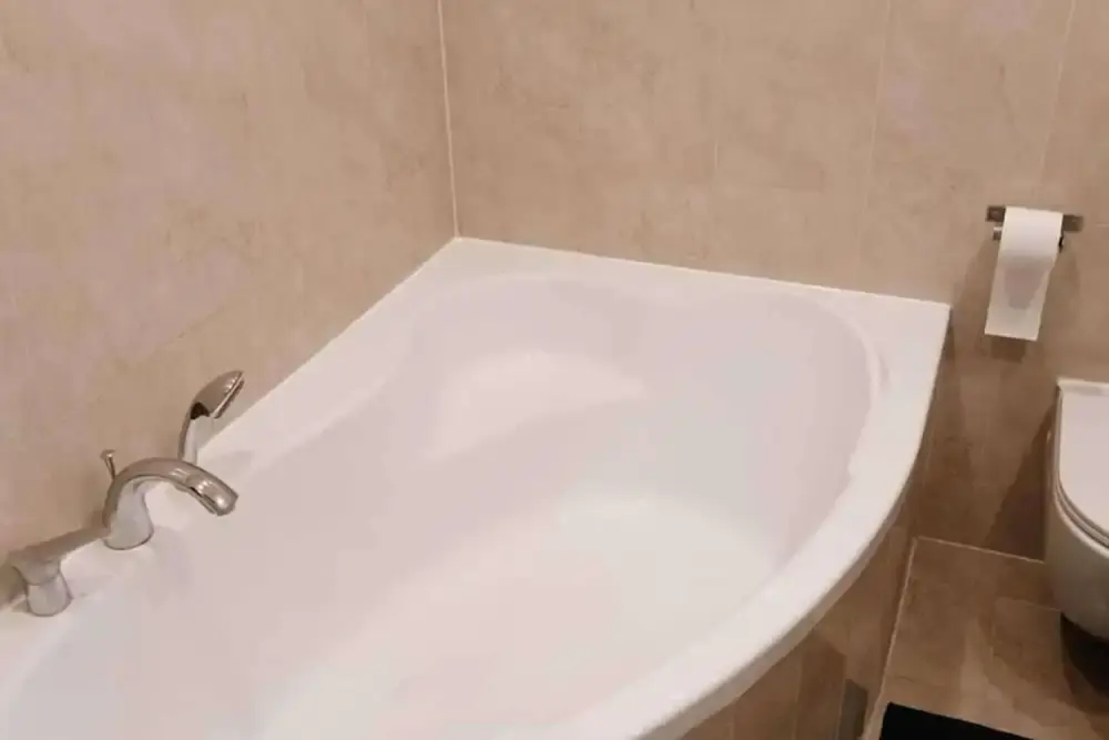Rumia - Apartment - Sleeps 8 - Parking - Seaside
