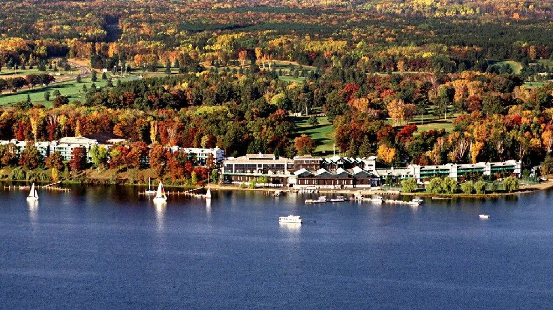 Cragun's Resort & Hotel