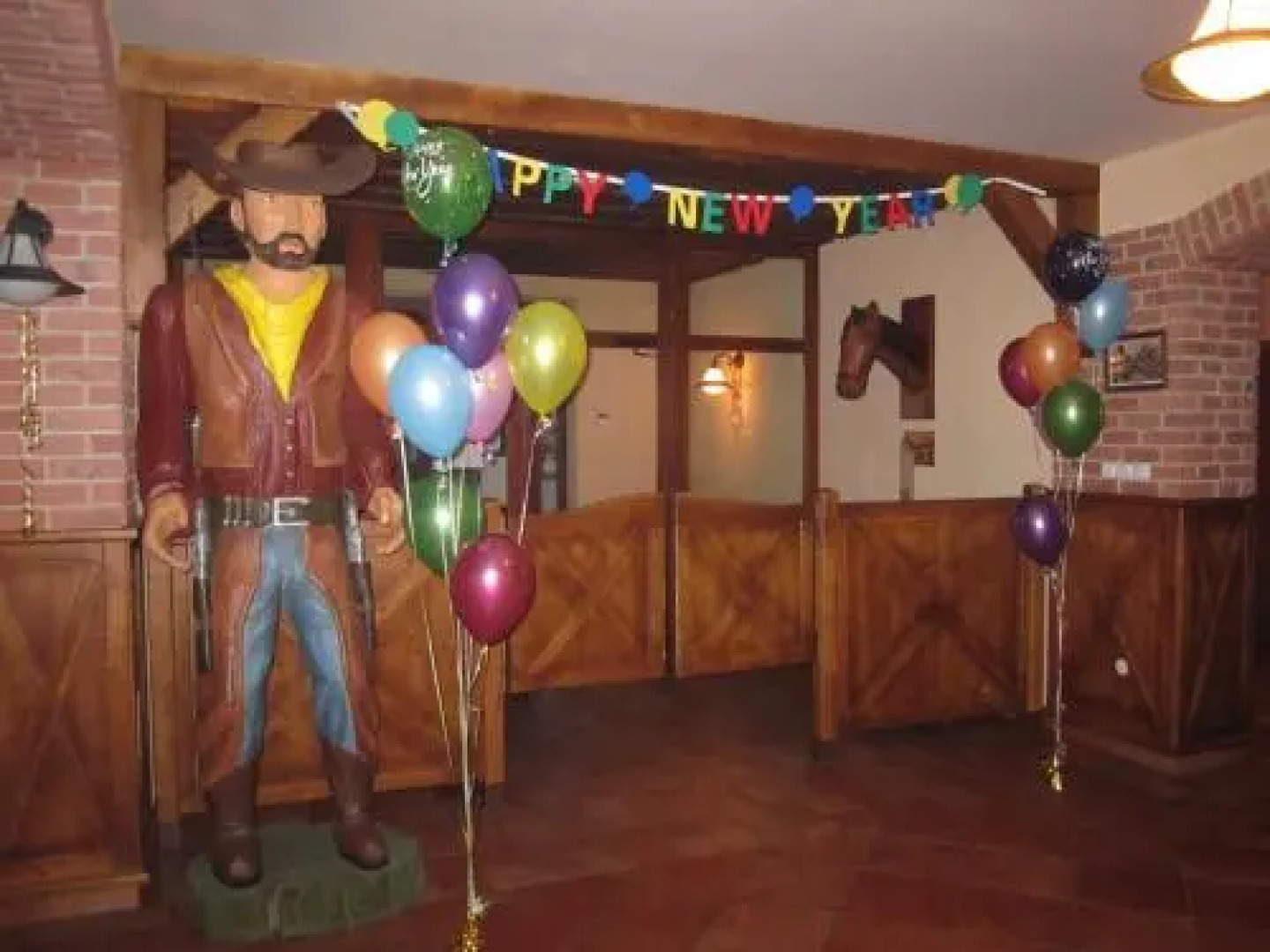 Country Saloon Belá