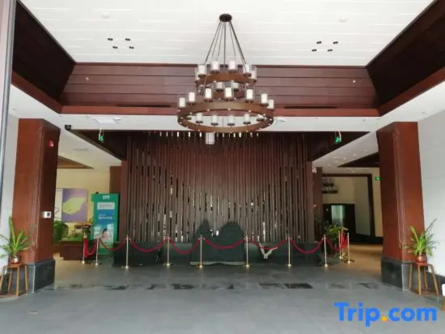 Yipin Yunjing Resort Hotel