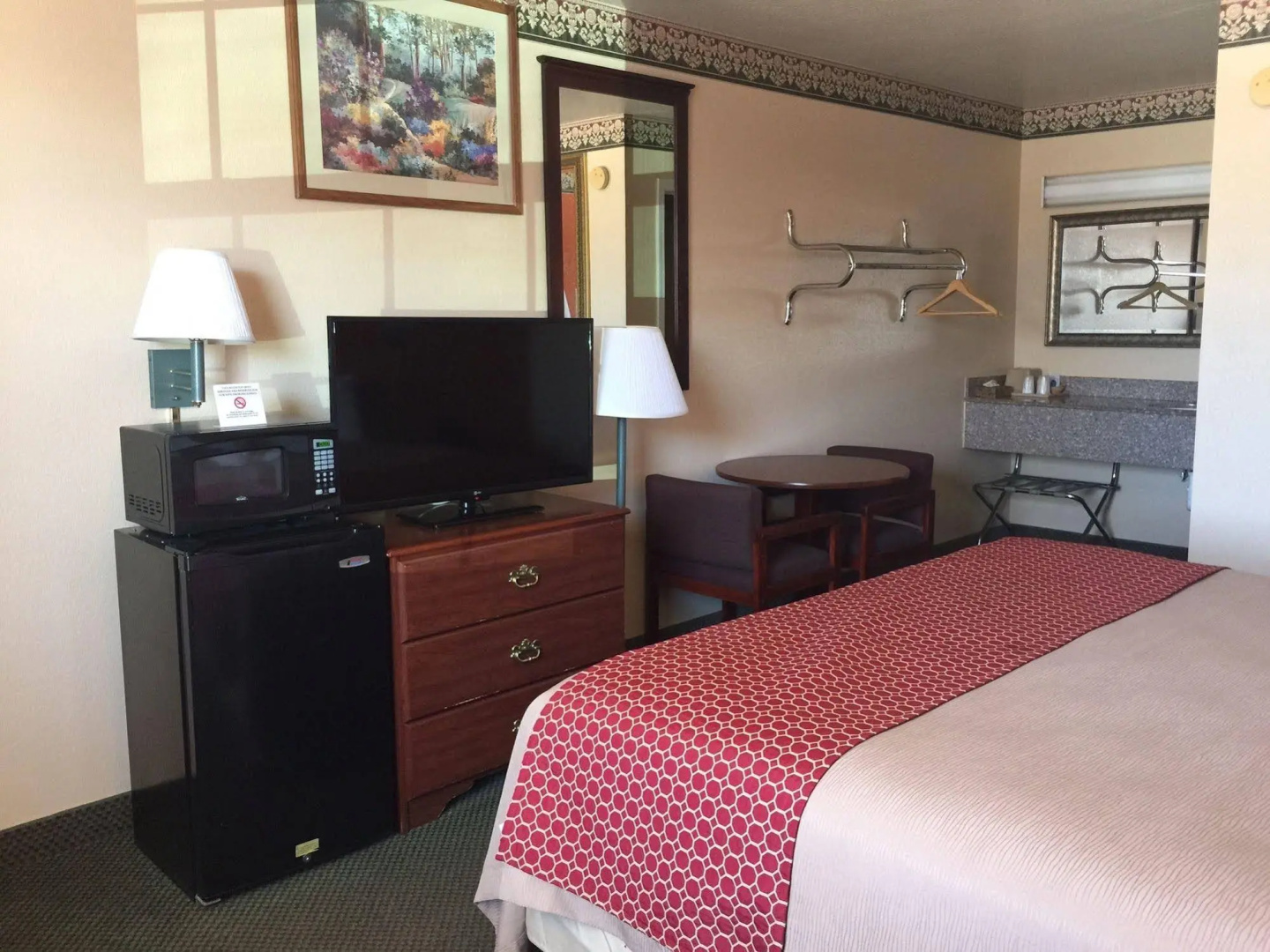 Green Country Inn