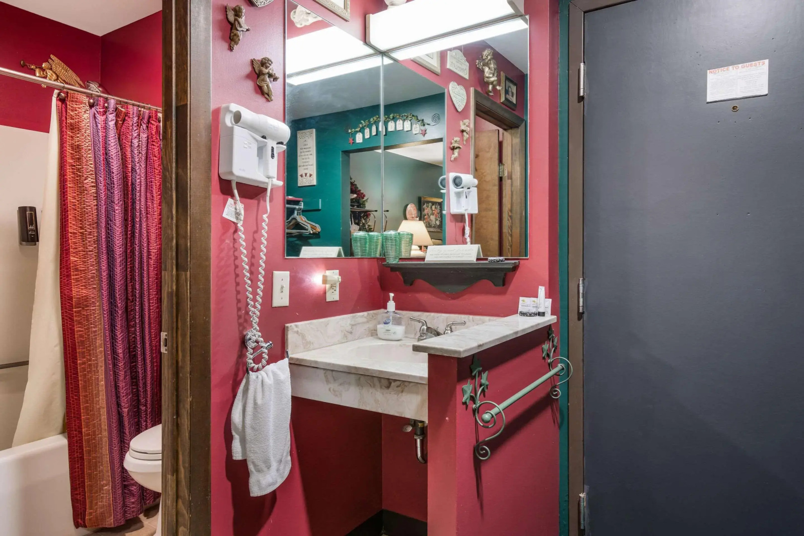 The Shore Club Wisconsin, an Ascend Collection Hotel