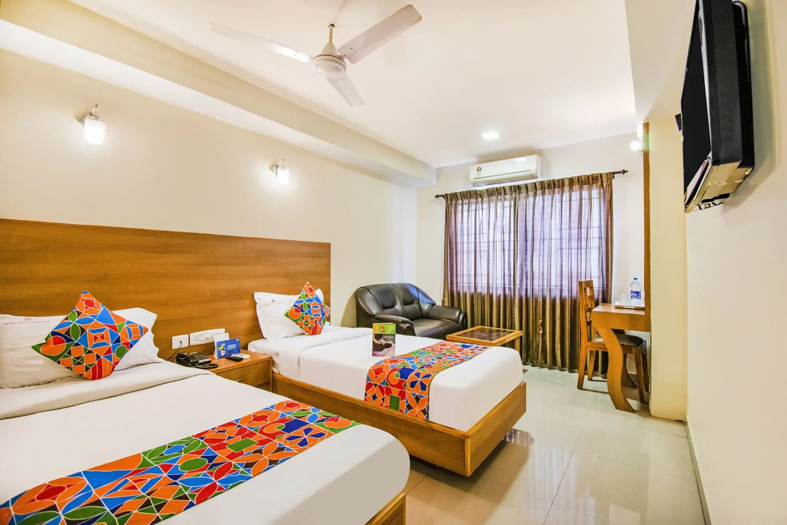 Fabhotel Jansi Deluxe Gandhipuram