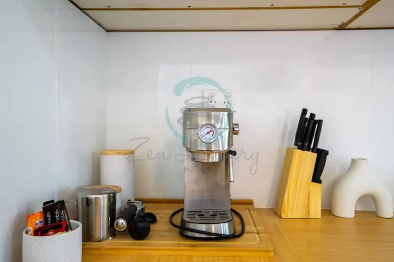 Zen Nest Cozy Lawn Minimalist