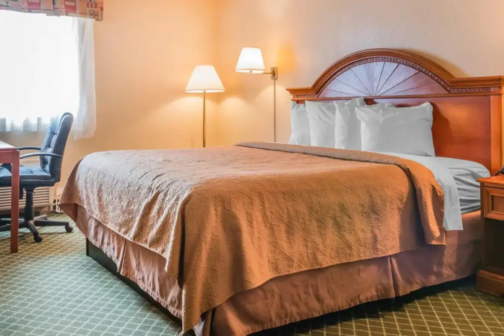 Quality Inn & Suites Detroit Metro Airport