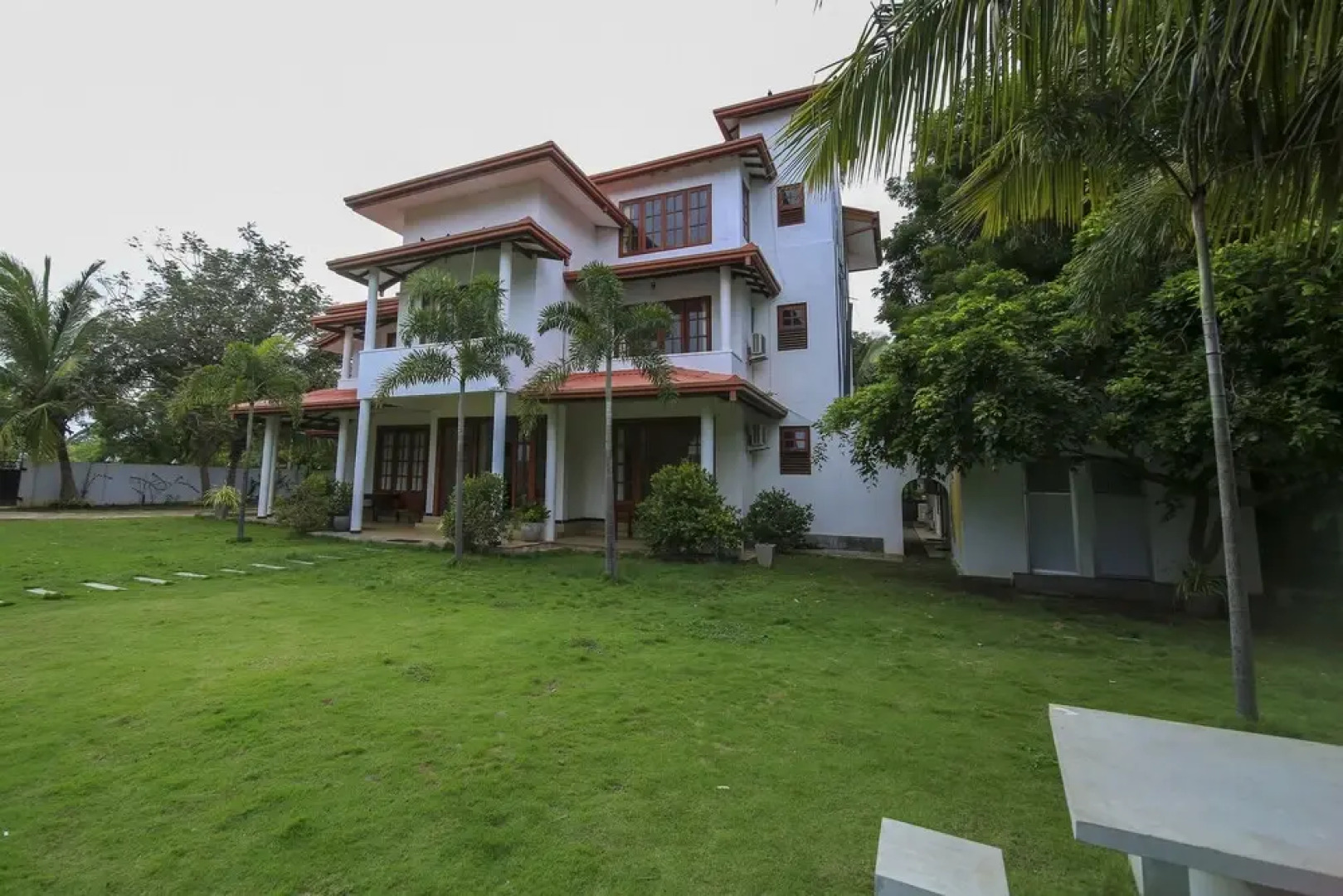 OYO 389 Bay Beach Hotel