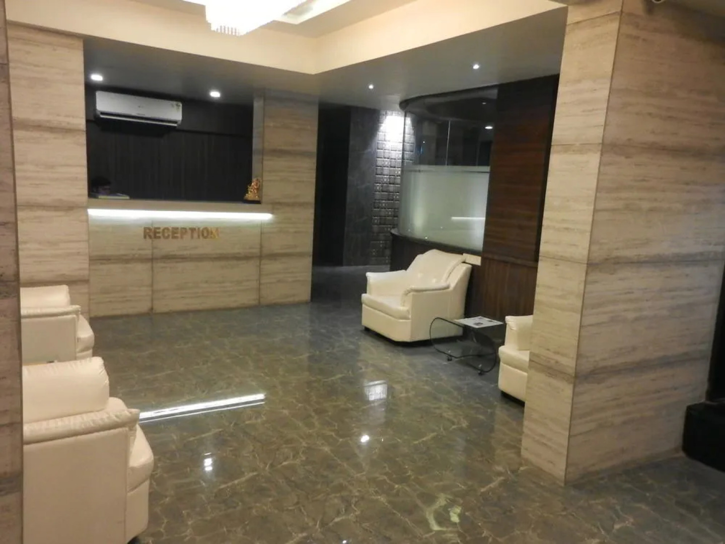 Treebo Tryst Crown Inn