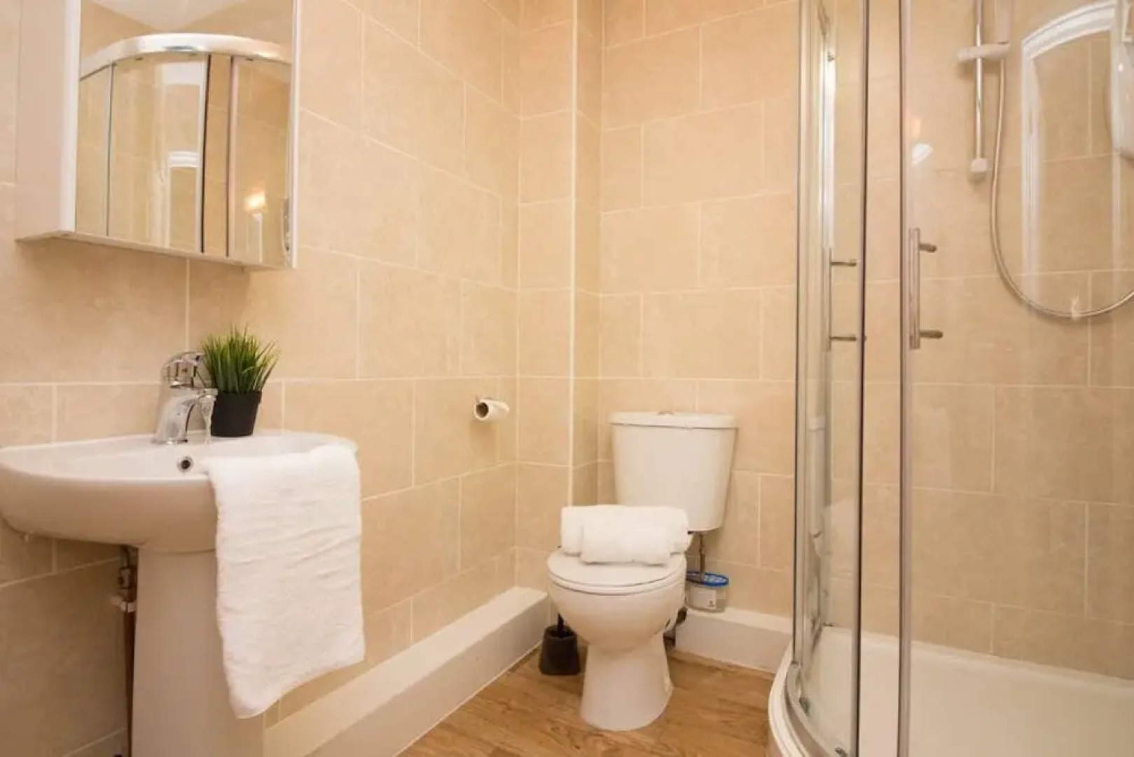 Stayzo Stylish Accommodation in Southampton 10