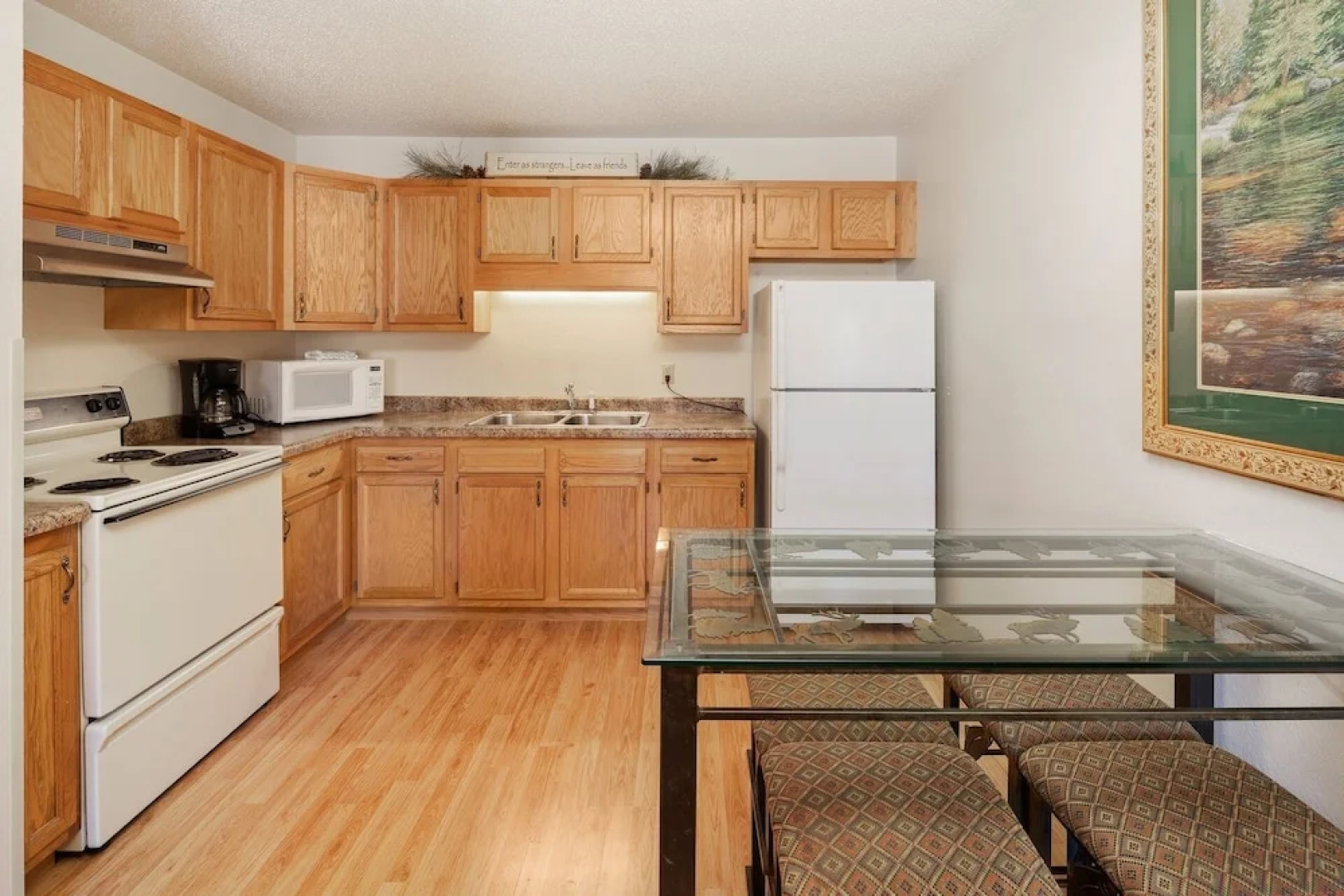 EverSpring Inn & Suites Hill City