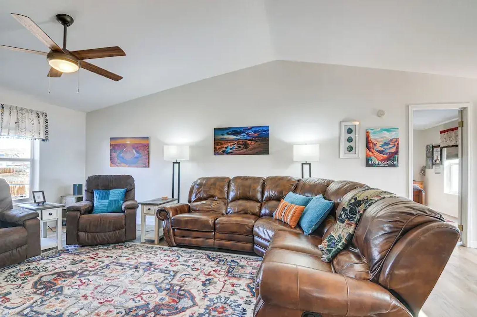 13 Mi to Lake Powell: Mtn-view Home w/ Deck & BBQ