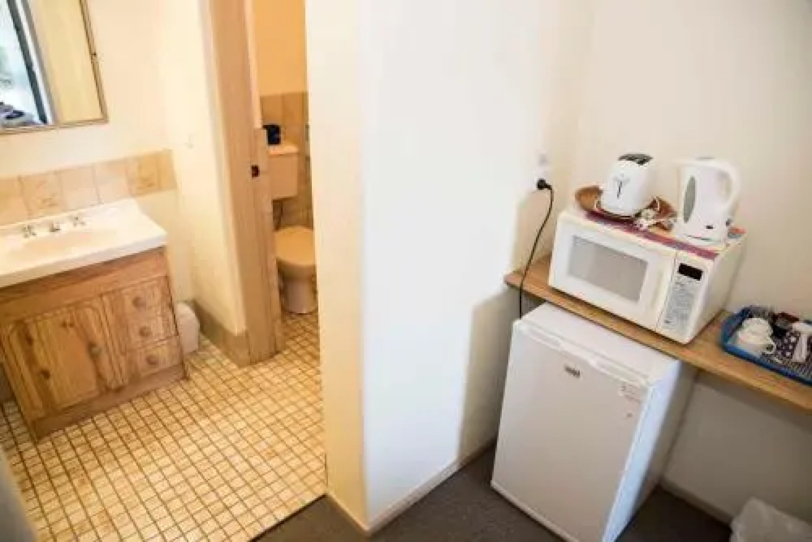 Tocumwal Hotel Motel ("The Palms")