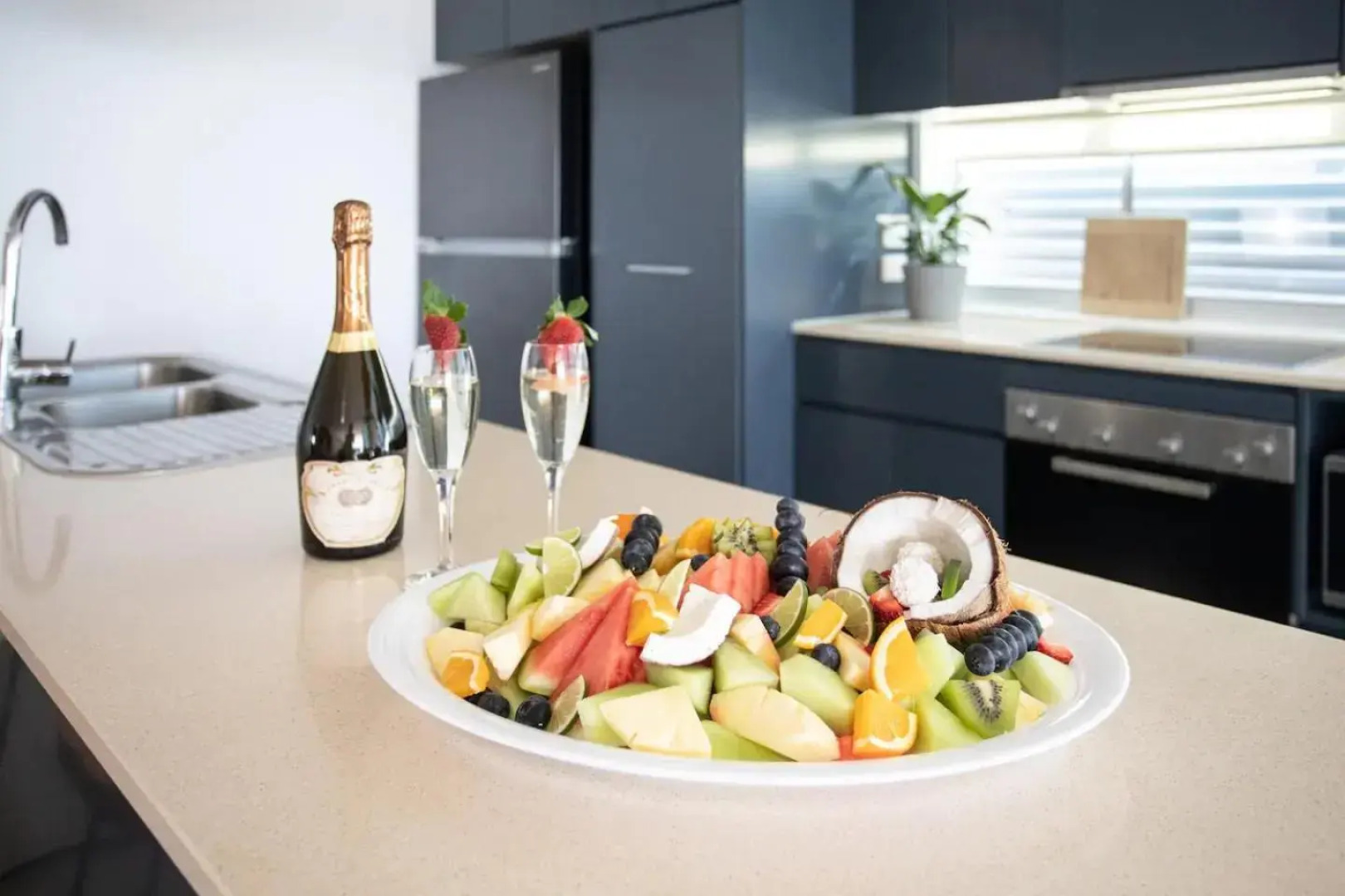 Whitsunday view BOHO apartment in Airlie Beach