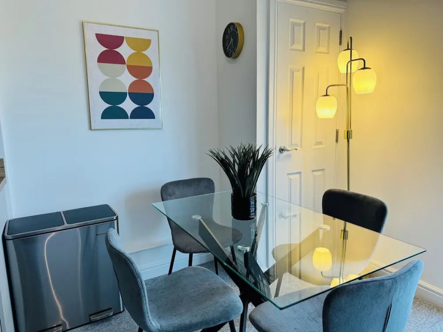 Spacious One Bed Apt With Scenic Views