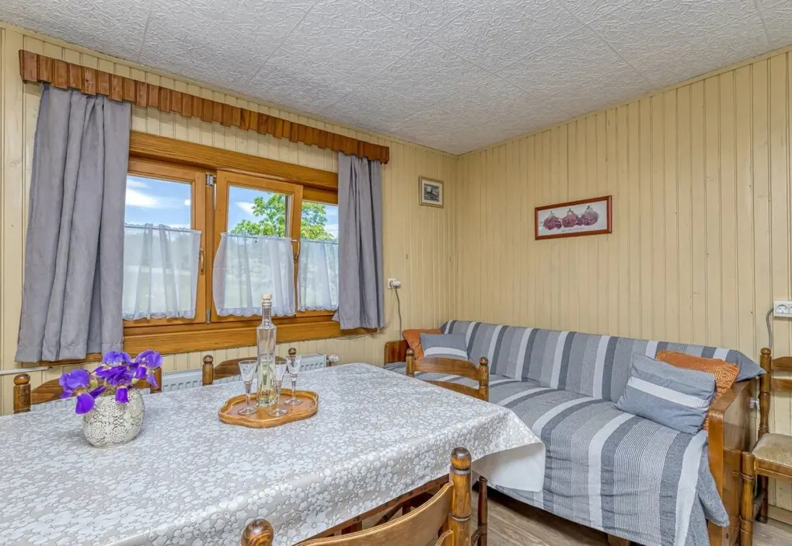 Child Friendly Rural House Jeka