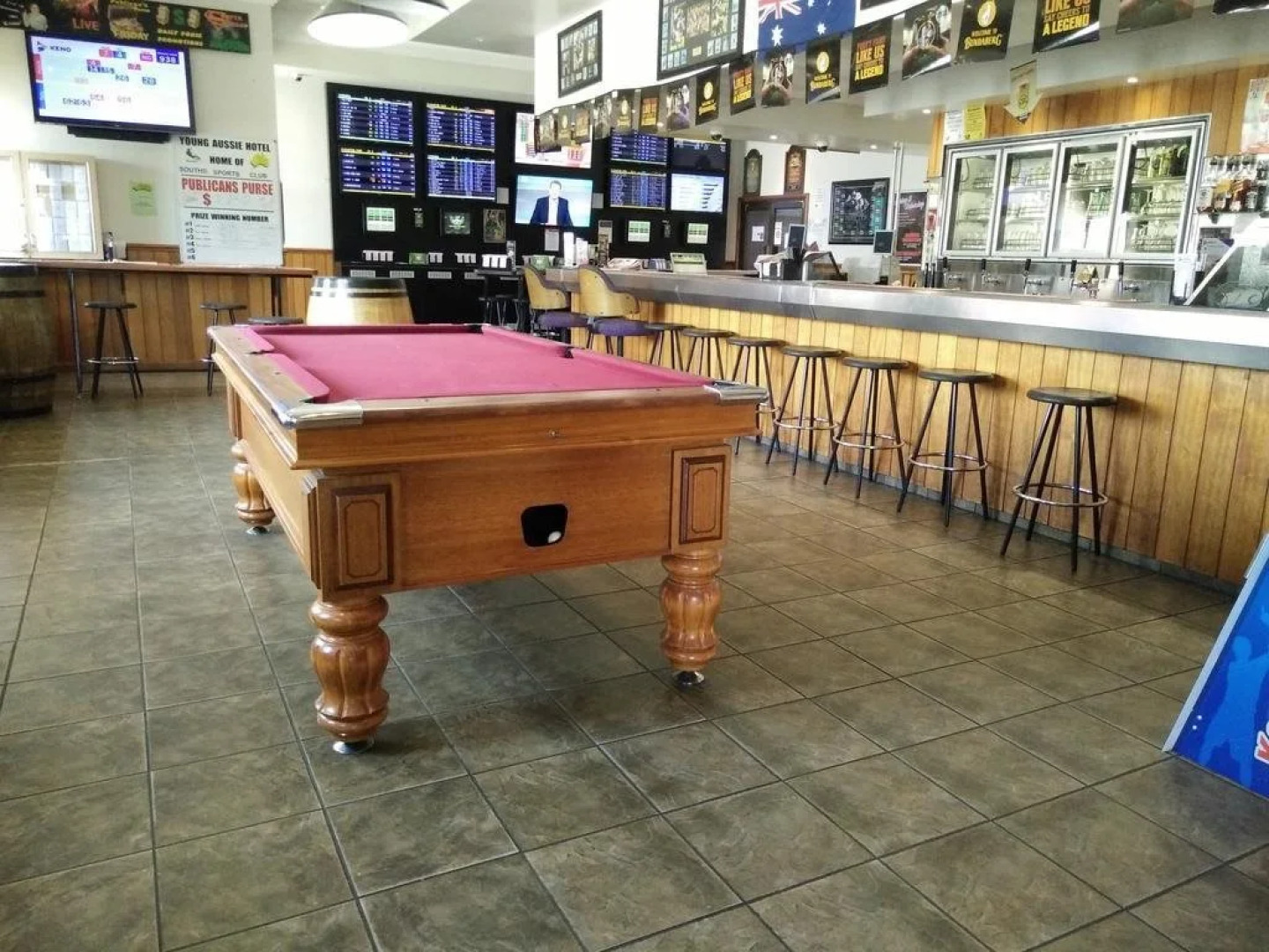 Young Australian Hotel