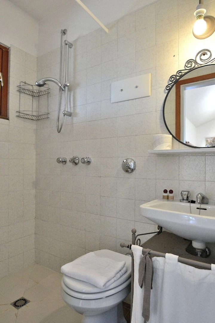 Apartment La Fiore 1 With Pool