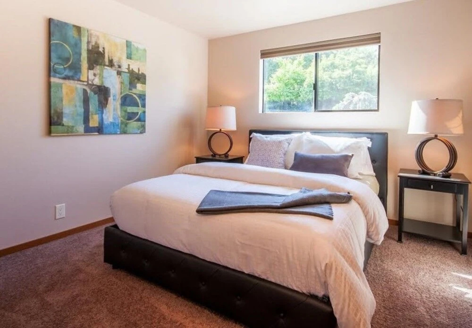 Terrace Place Guest House - Five Bedroom Home with Sea View