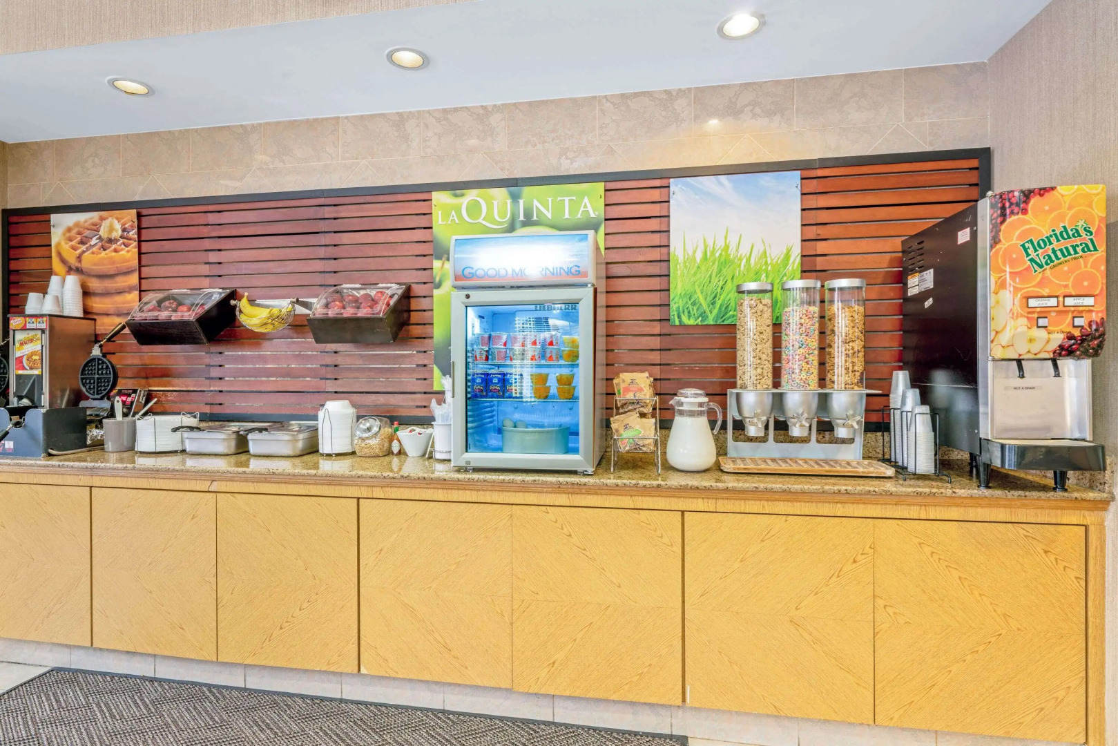 La Quinta Inn & Suites by Wyndham Salt Lake City Airport