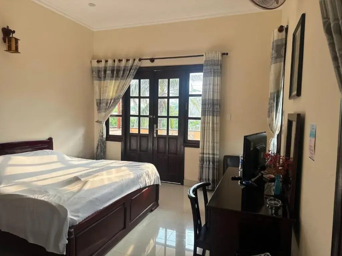 Canh Buom Xanh Resort