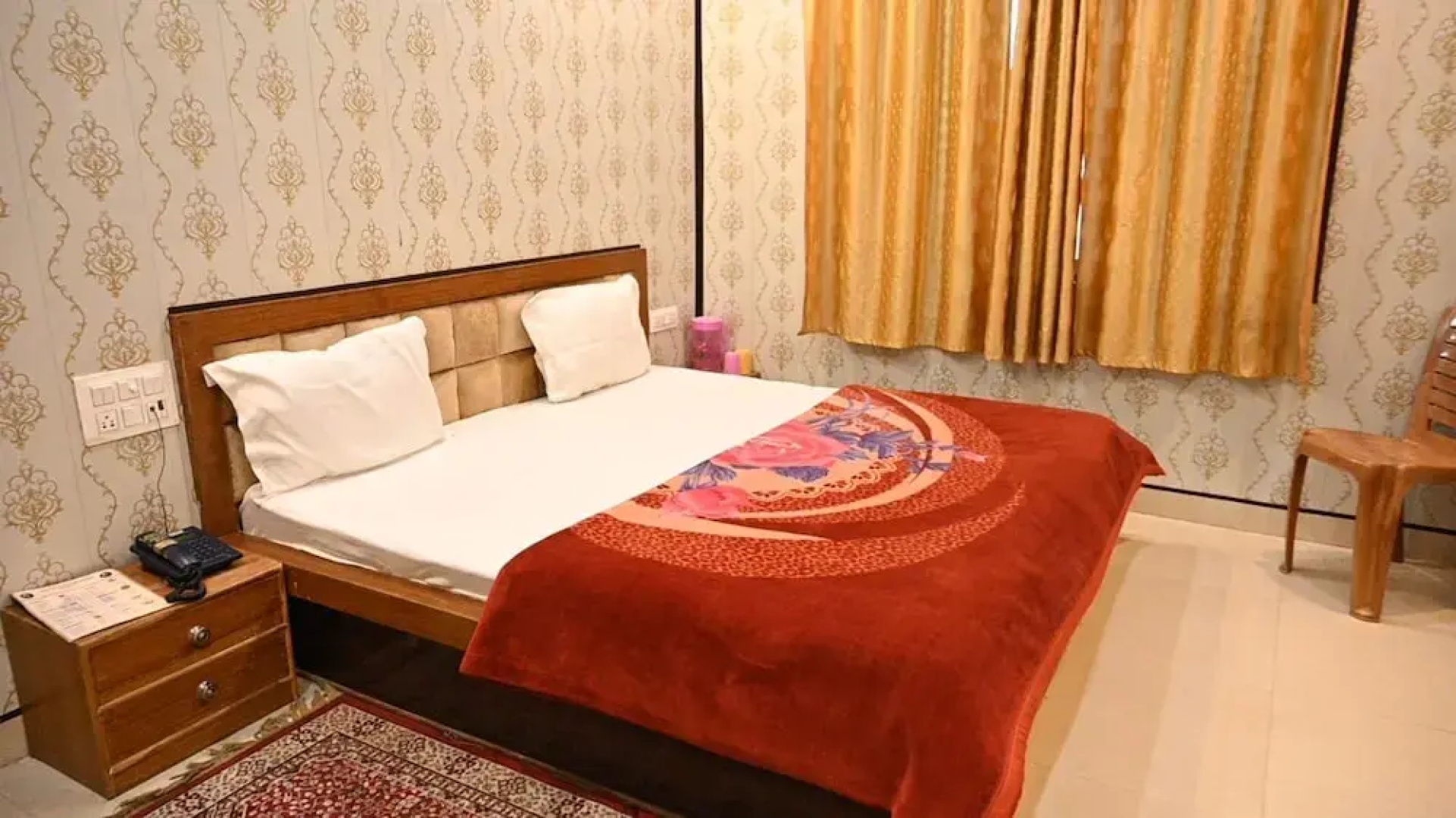 Hotel Awadh Vilas