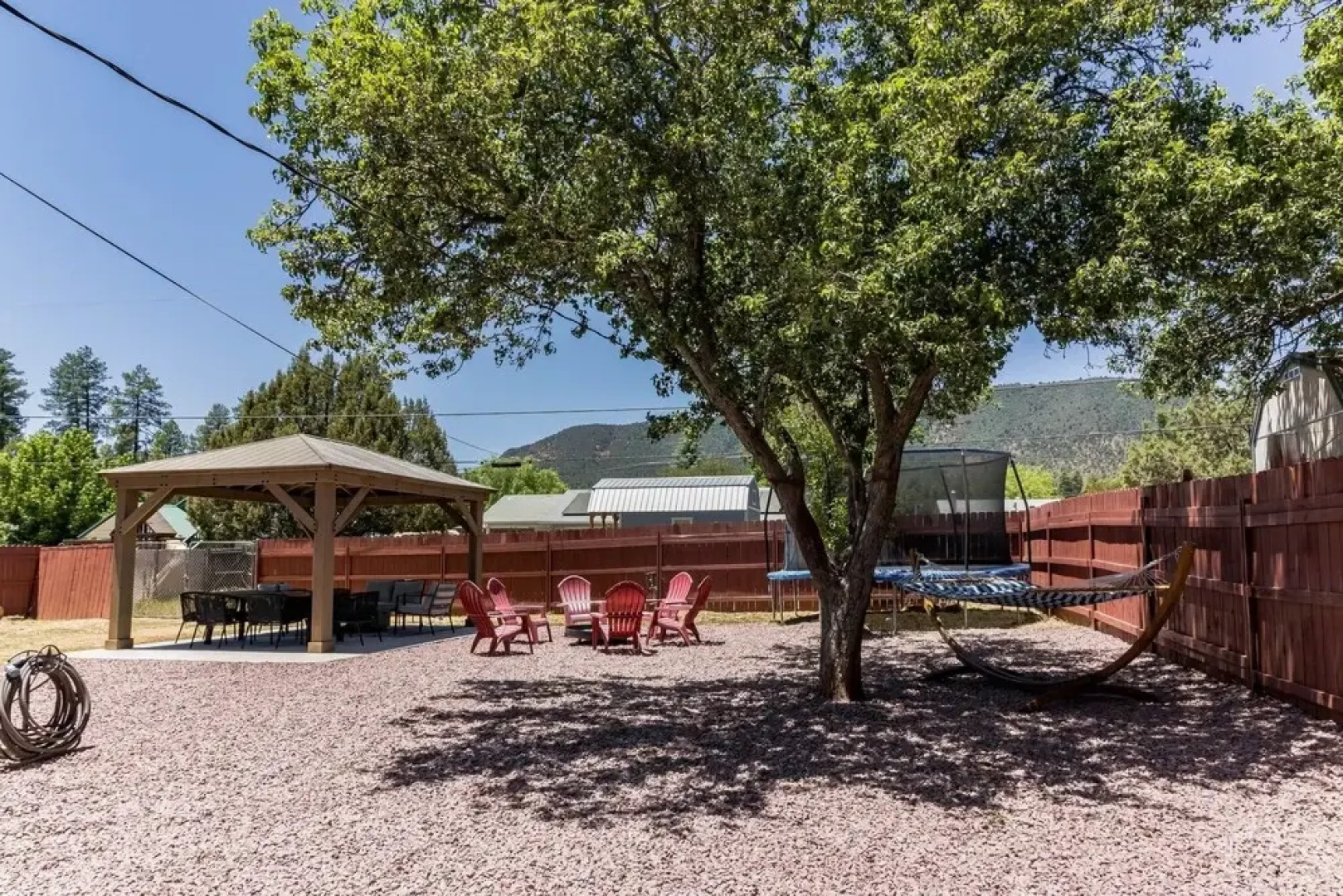 Prince Pine 3 Bedroom Cabin by Redawning