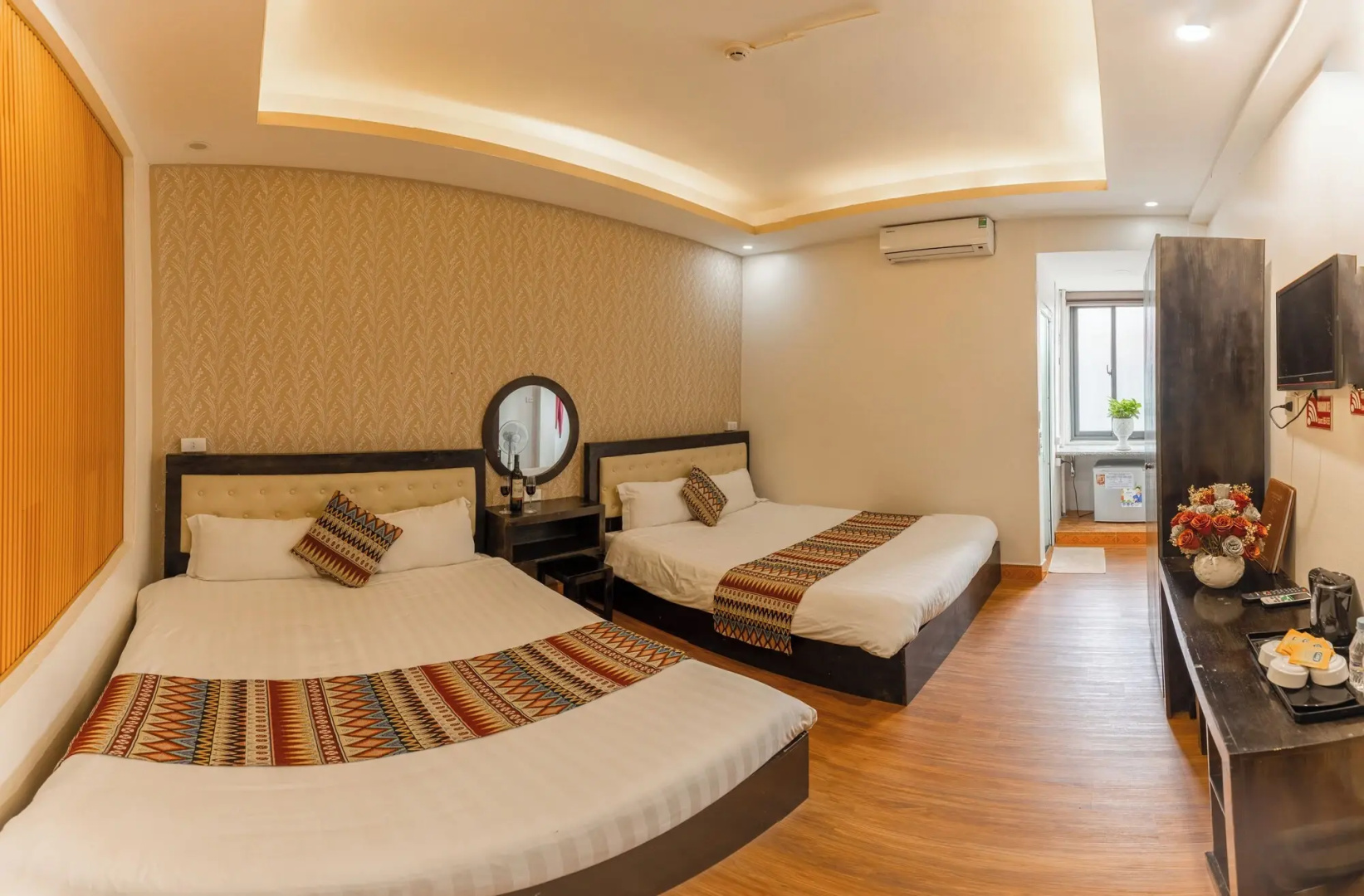 Phuong Nam Mountain View Hotel