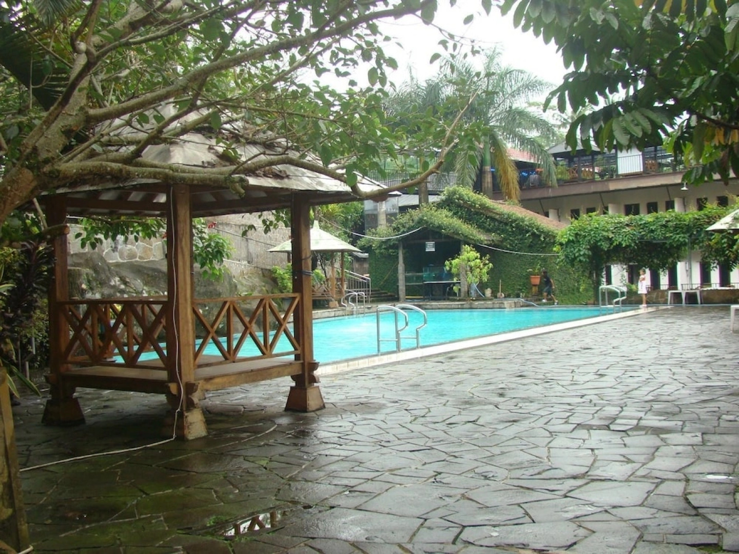 Moro Seneng Hotel and Resort