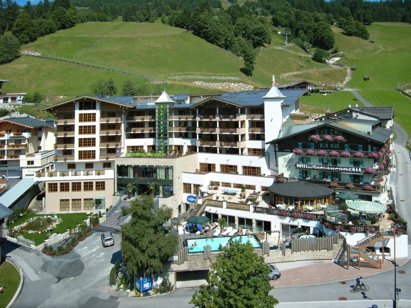 Hotel Alpine Palace