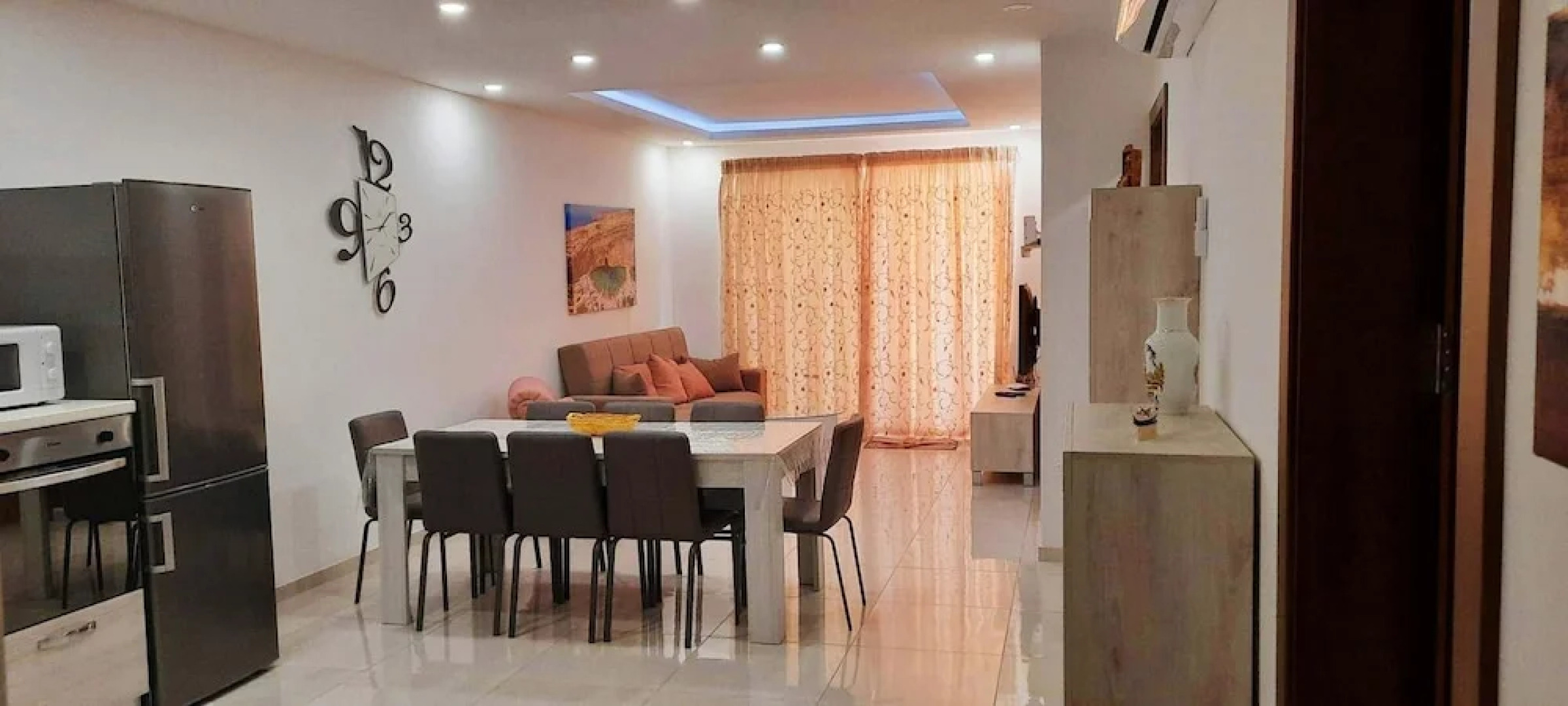 Beautiful 2 Bed Apartment in Għajnsielem