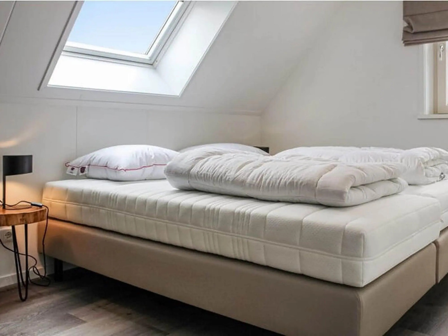 Villa with enclosed garden, in a holiday park on the water in Friesland