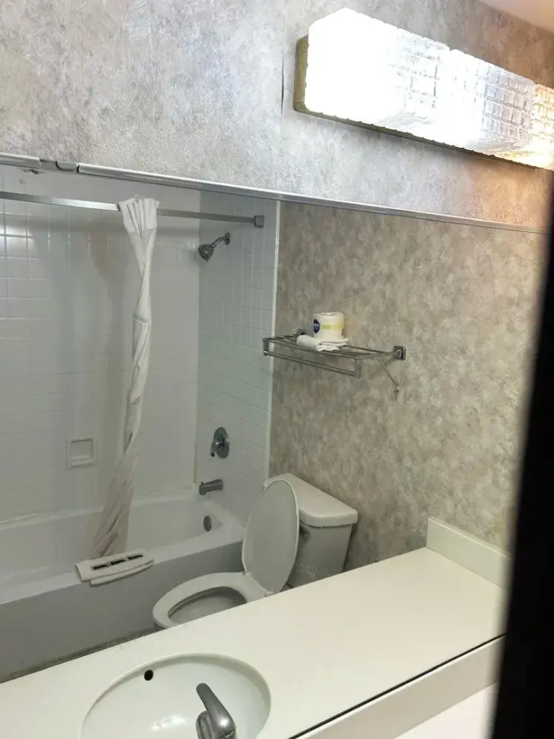 Blue Way Inn & Suites La Crosse