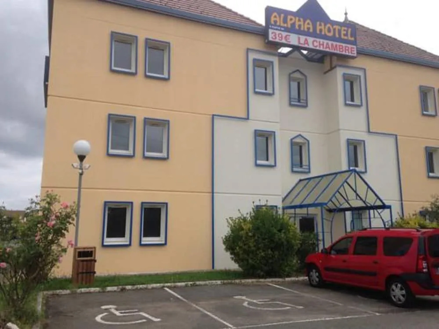 Alpha Hotel
