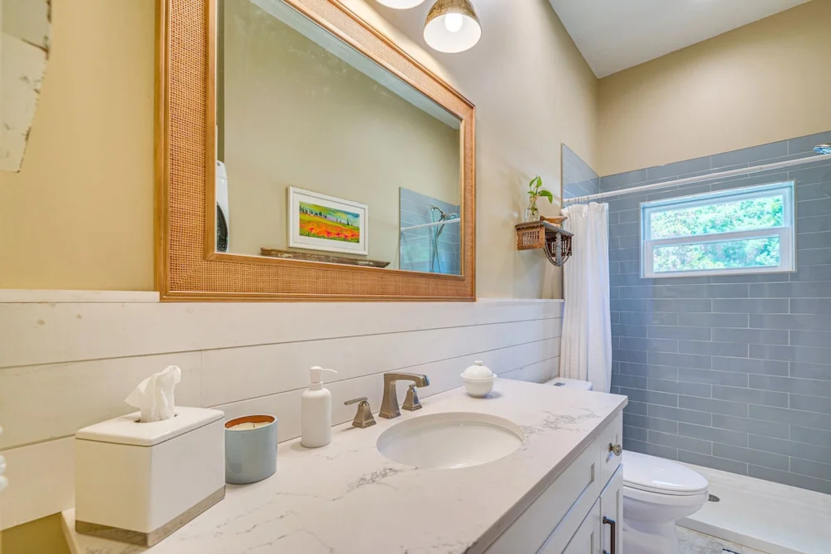 Stilt-style Cottage < 1 Mi to Downtown Yankeetown!