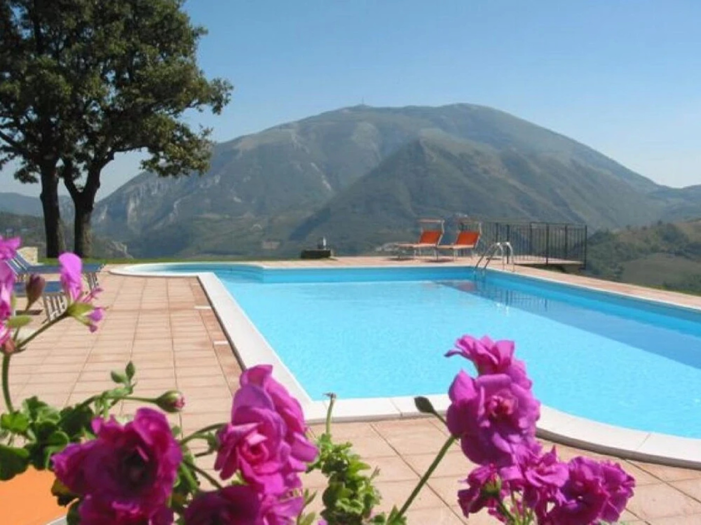 Lovely Holiday home in Apecchio with Pool