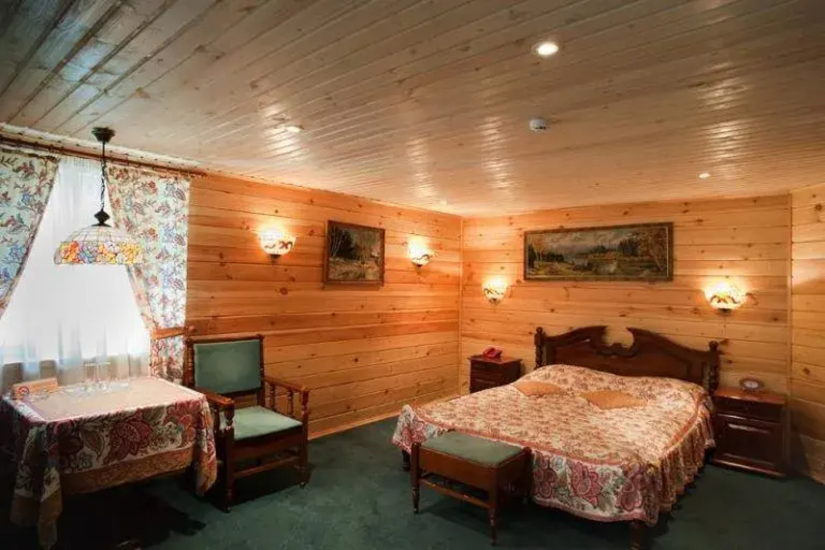 Царское подворье