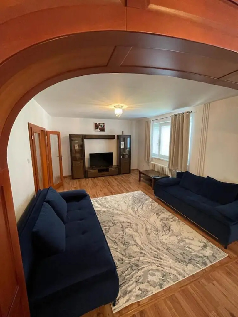 Beautiful 4 Bedroom House With a Relaxing Garden
