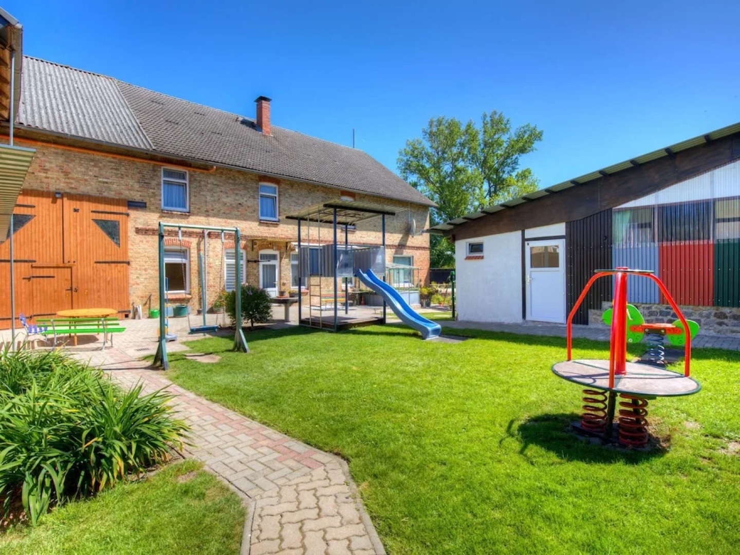 Delightful Apartment in Klein Pravtshagen With Boating