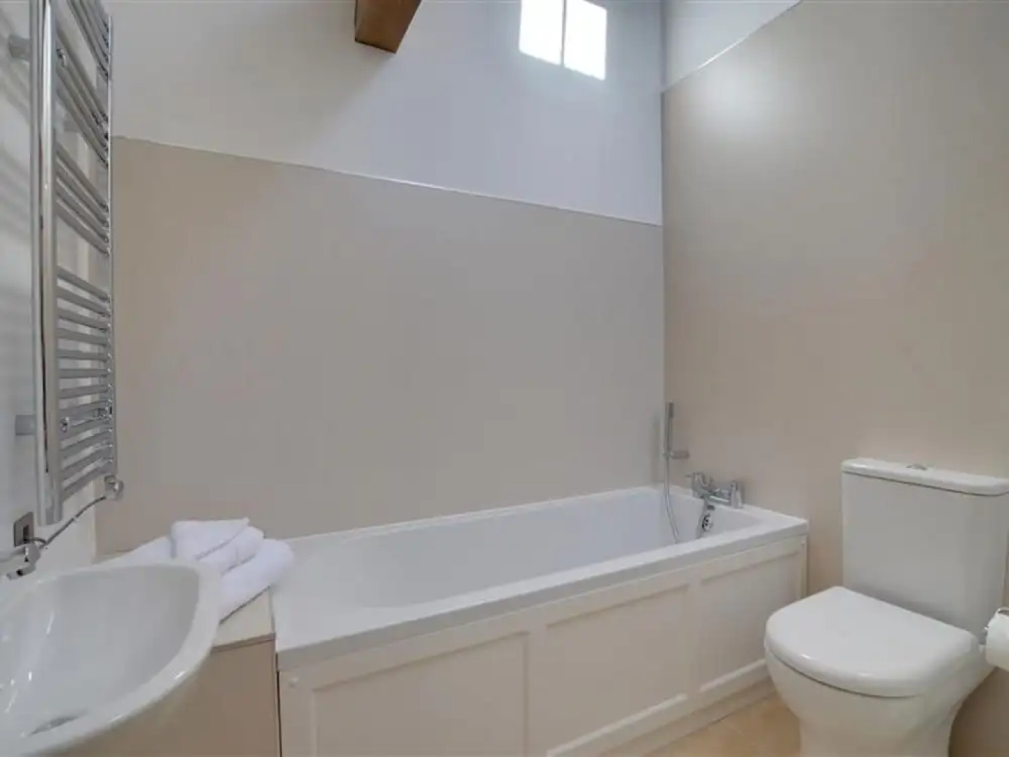 Lovely Holiday Home with Hot Tub near Bexhill & Hastings