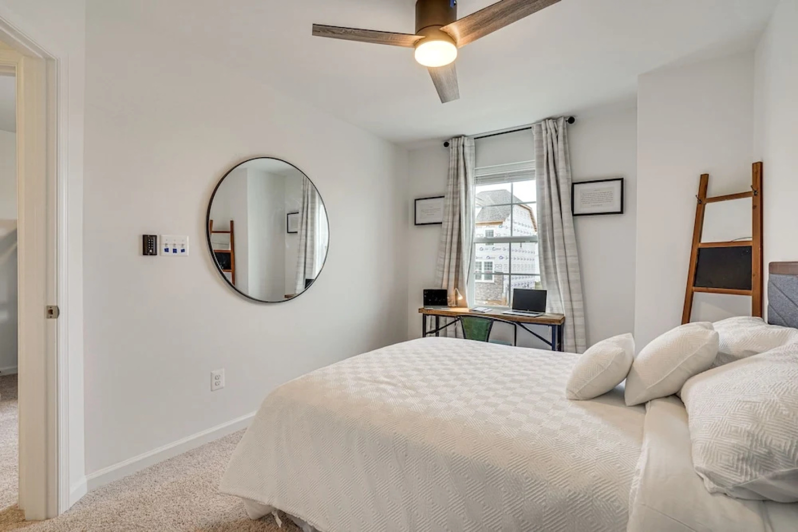 Charles Town Townhome: 9 Mi to Harpers Ferry