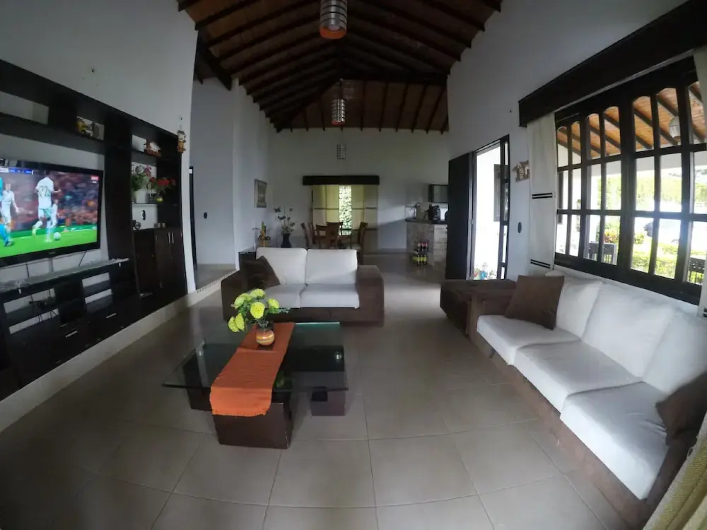 Mansion del Lago Calima