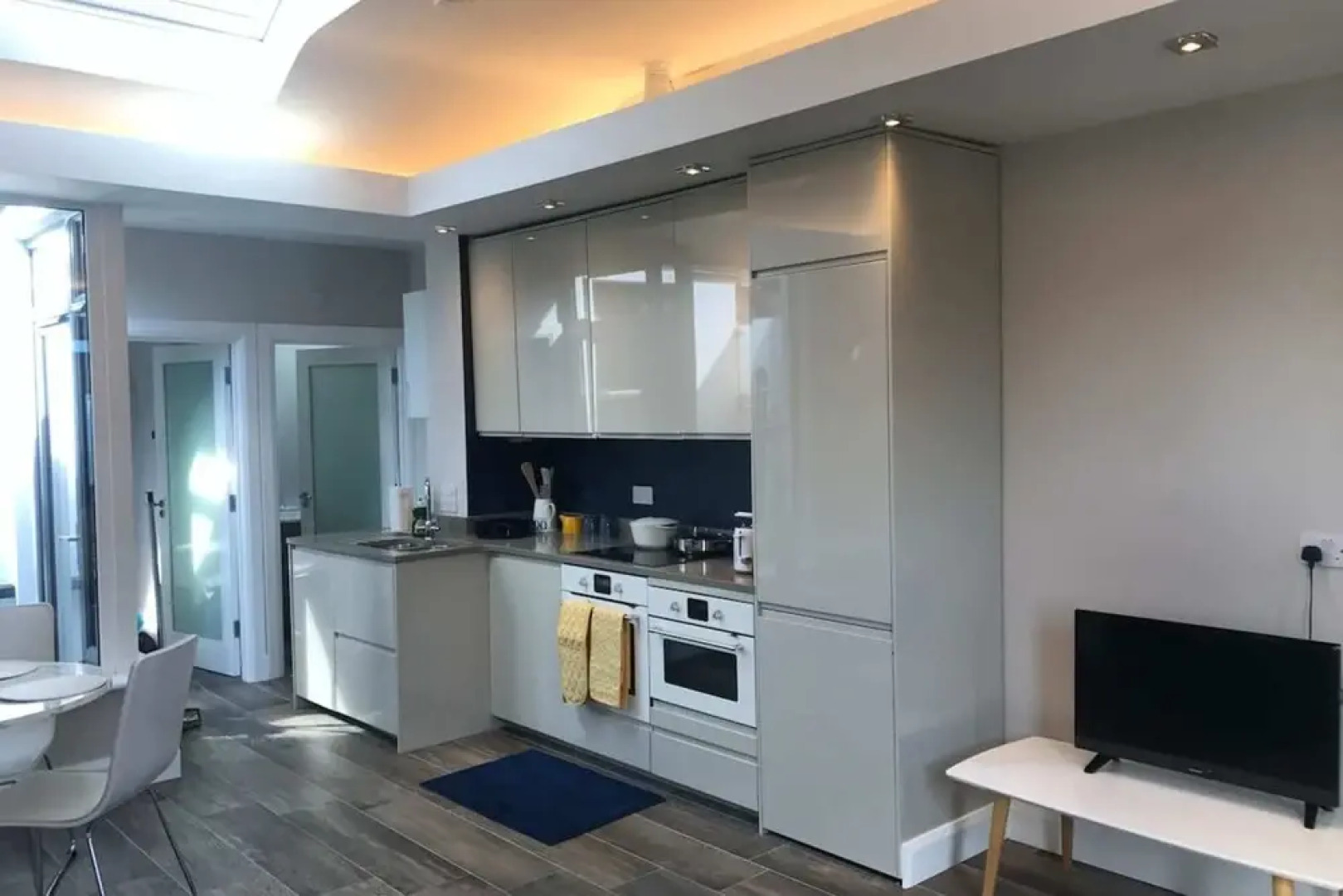 Modern 1 Bed 1 Bath in Central Dublin Location