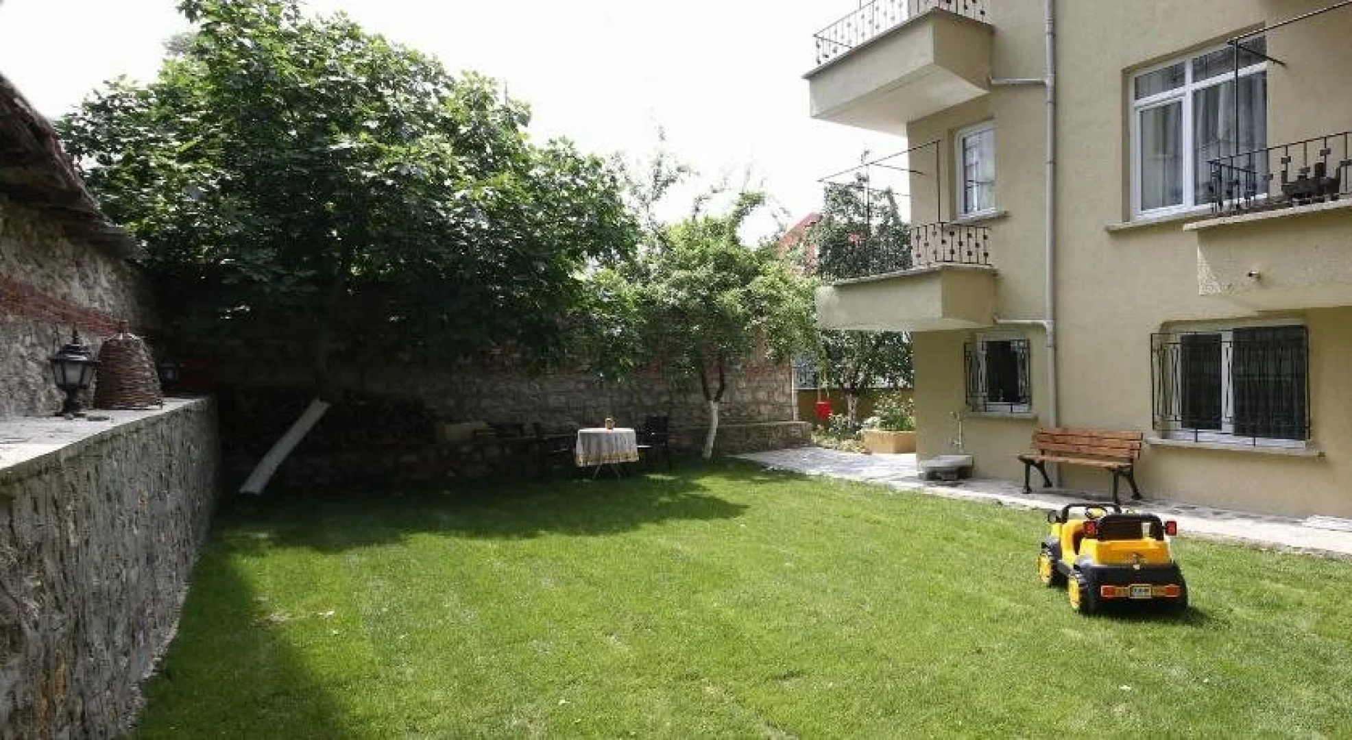 Adalı Pansiyon
