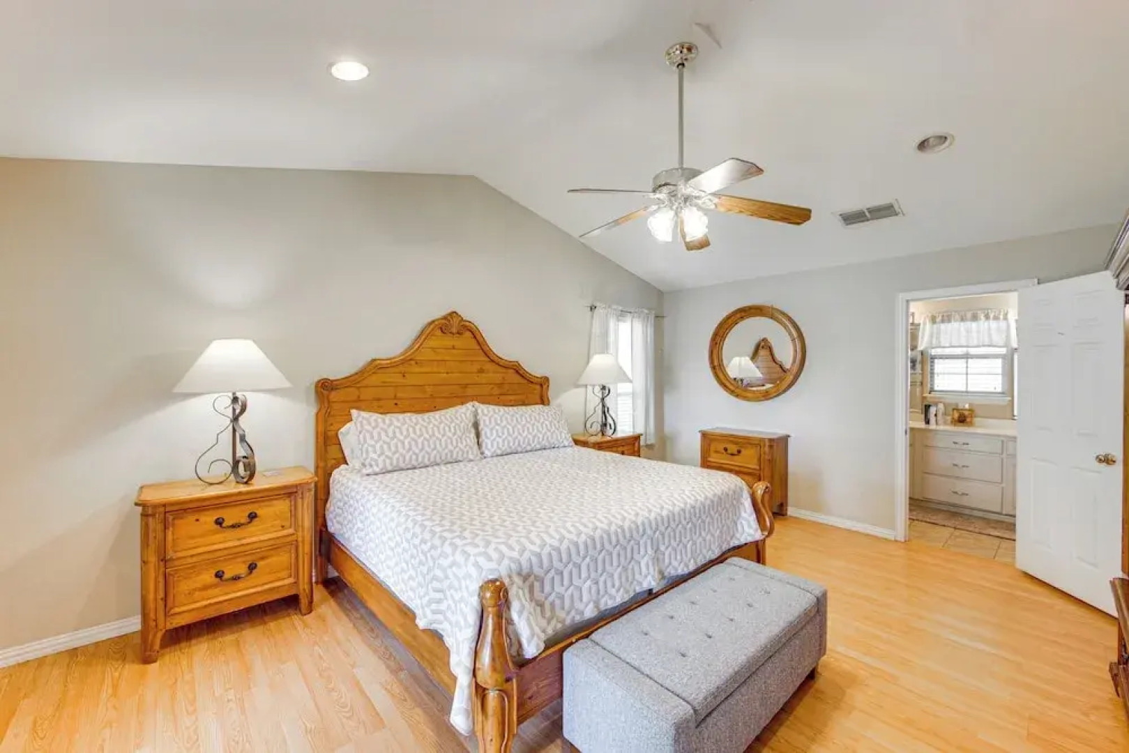 Rhodes Retreat w/ Dock on Cedar Creek Lake!