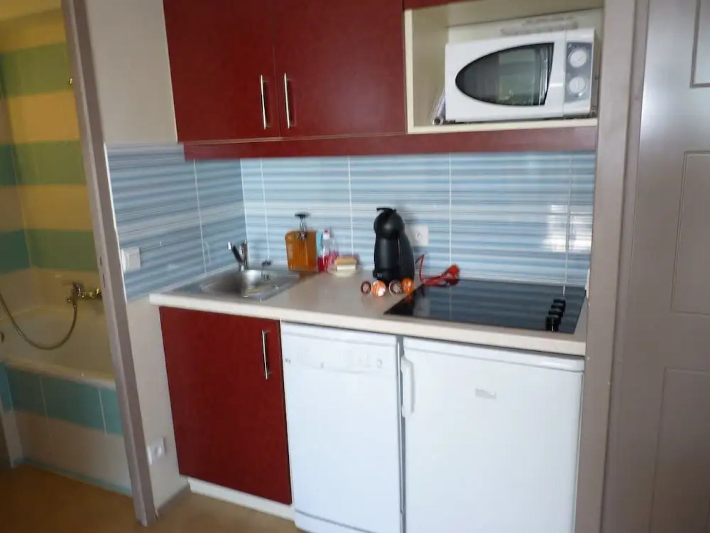 Grande piscine a debordement vue mer