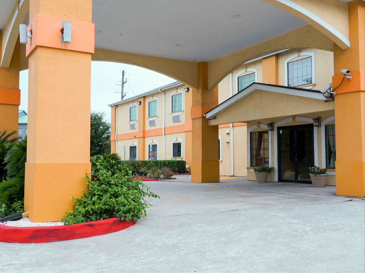 Americas Best Value Inn & Suites Bush Intl Airport