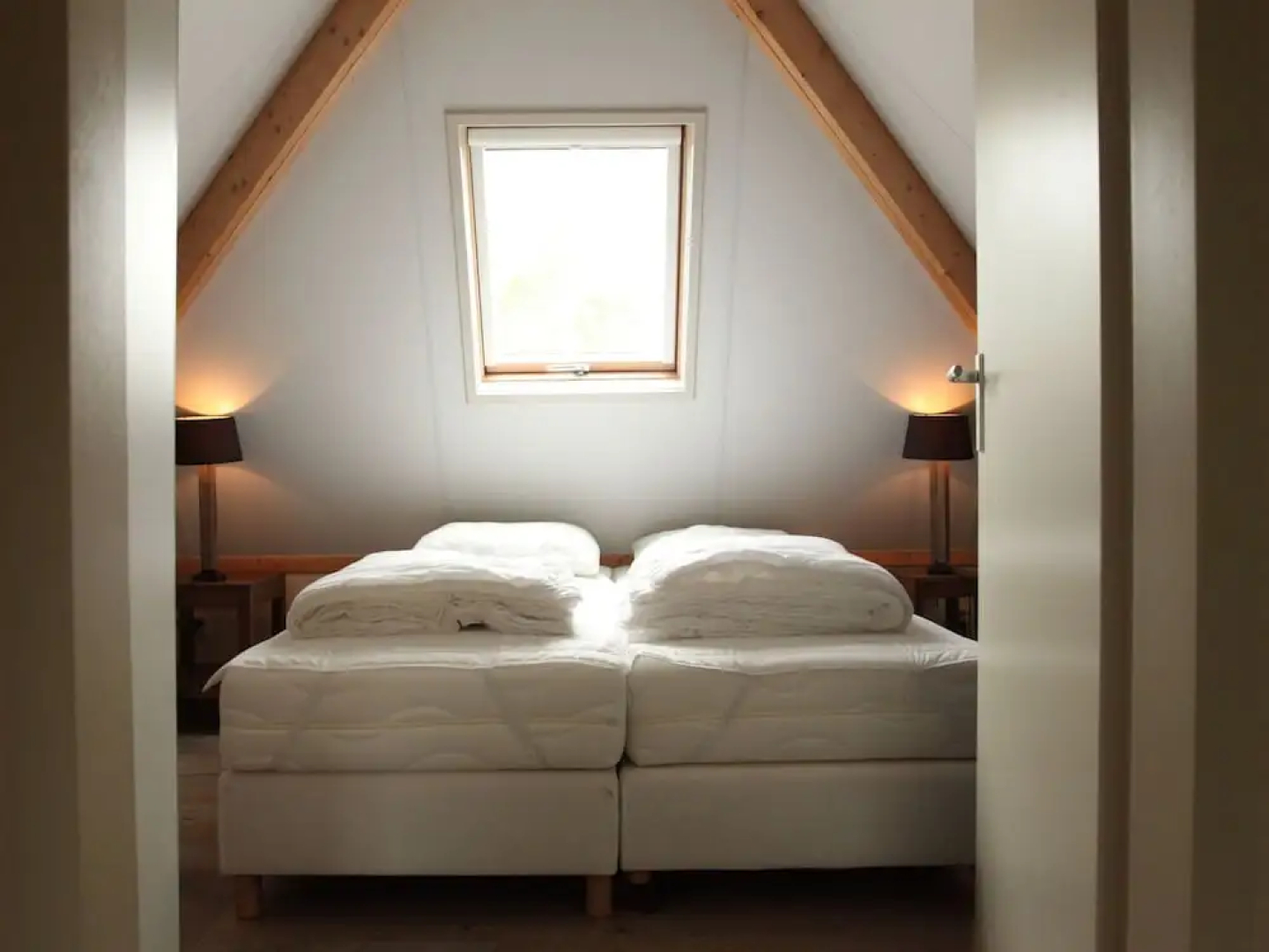 Cozy Holiday Home With two Bathrooms, Close to the Forest