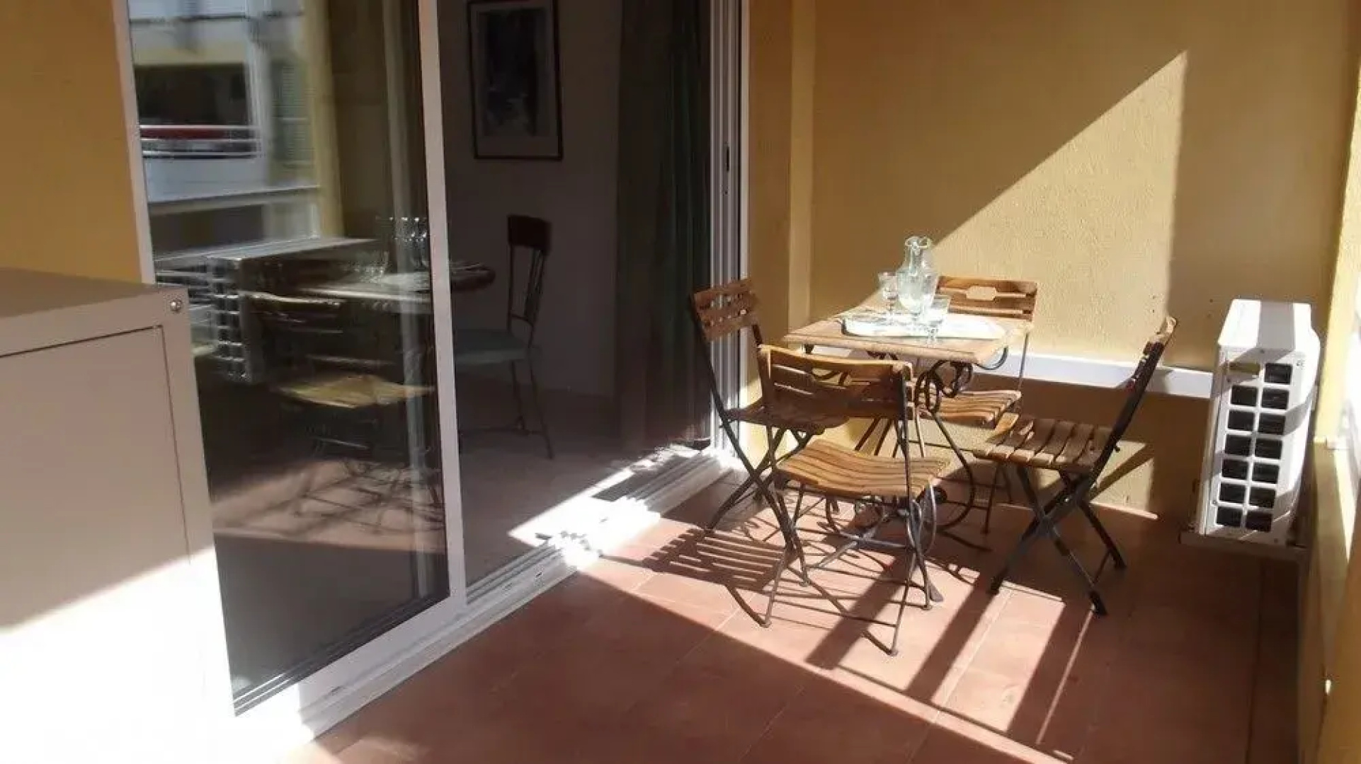 Appartement 4 personnes avec terrasse et parking quartier du Port de Nice