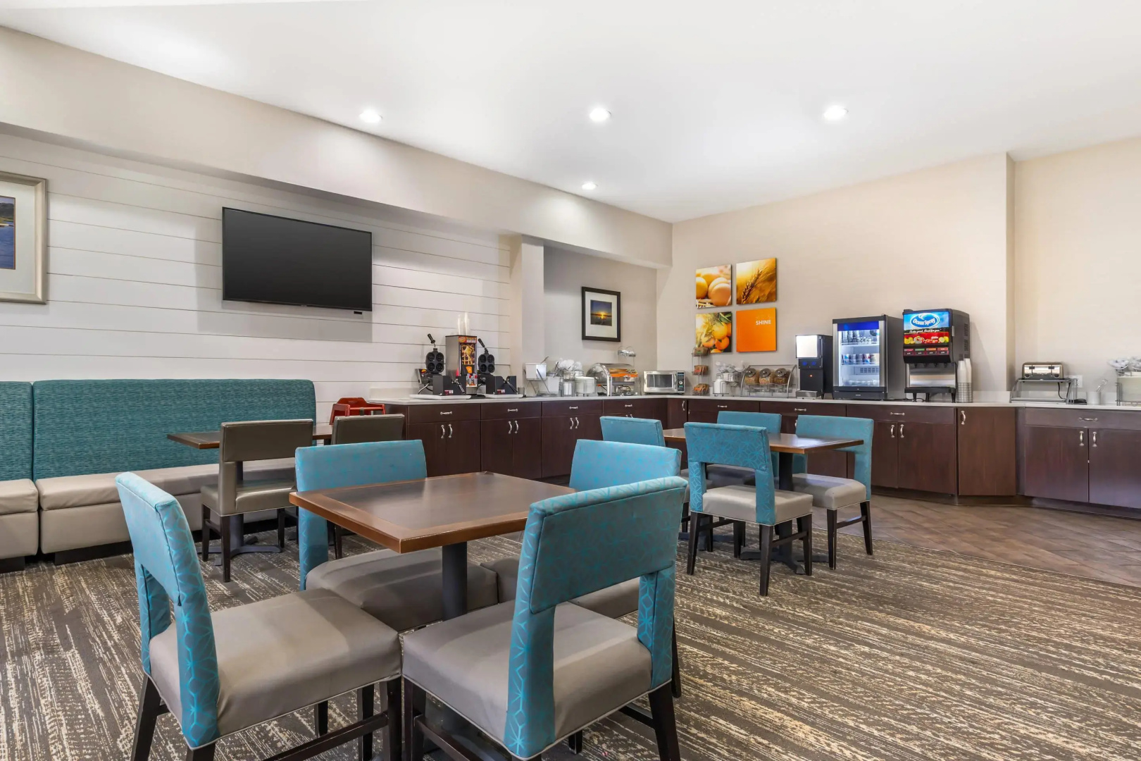 Comfort Suites Chincoteague Island Bayfront Resort
