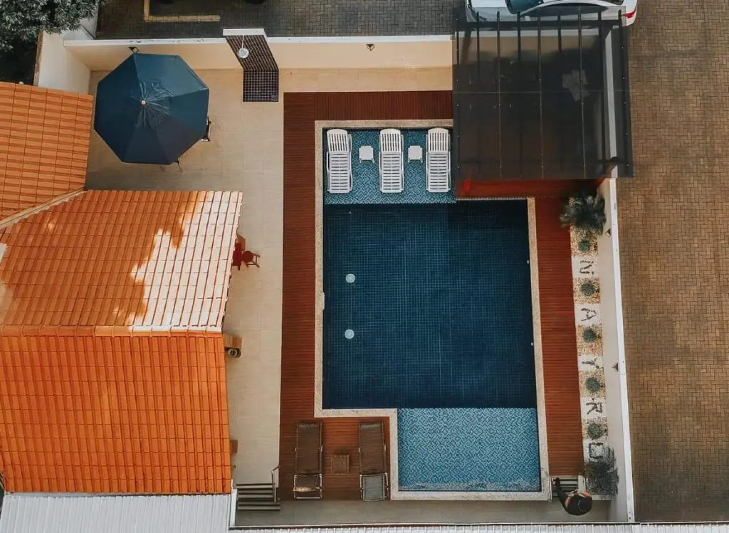 Nayru Hotel