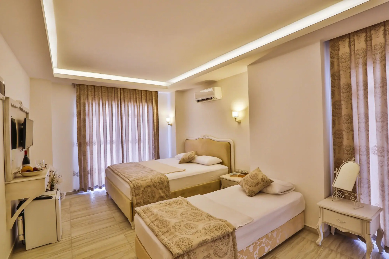 Отель Linda Beach